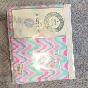 Colorful Zigzag Sheet Set